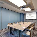 Old Town Haston Aparthotel 4*