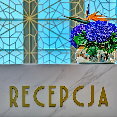 Apartmanhotel Old Town Haston 4*