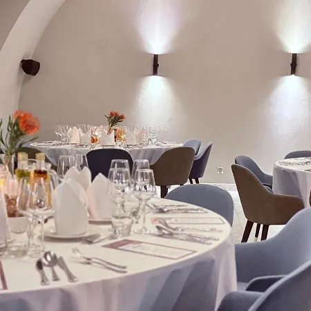 Old Town Haston 4* Vratislav