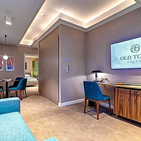 Old Town Haston 4* Βρότσλαβ