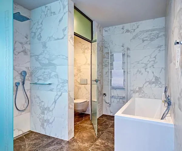 Old Town Haston 4* Breslau