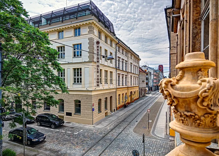 Old Town Haston 4* Βρότσλαβ